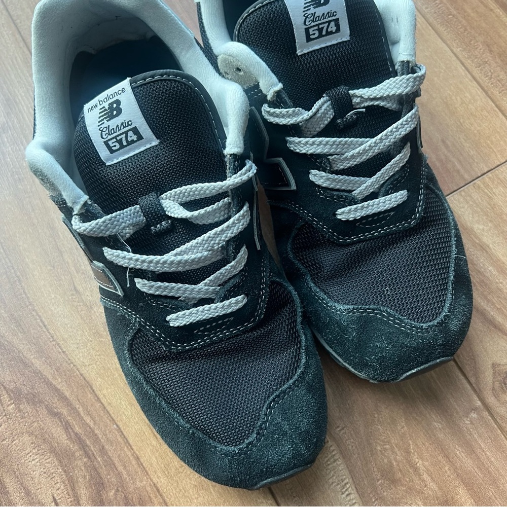 New Balance 574 Sneakers | Black, Grey & White - Picture 13 of 13